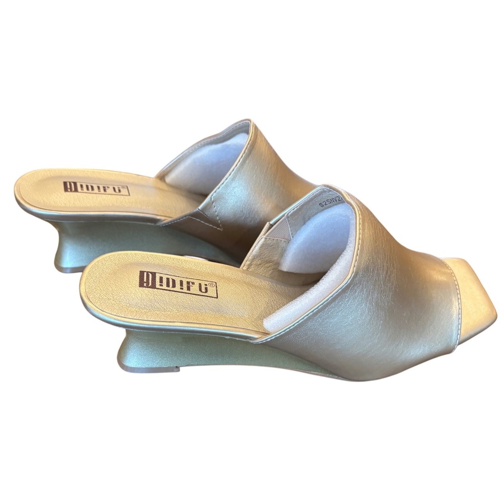 IDIFU Gold Metallic Square Toe Low Wedge Sandals Mules S2SNV24HTX HB Size 7.5